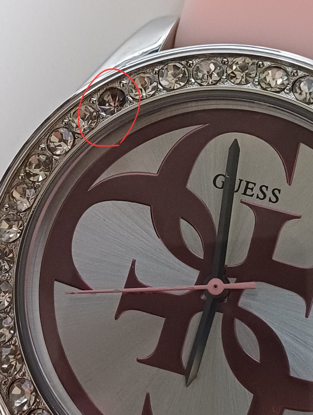 Guess G-Twist Quartz Silver Dial Pink Silicone Ladies Watch W1240L1 (Defect)