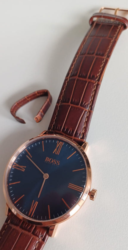 Hugo Boss Classic Jackson Analog Blue Dial Men's Watch 1513458 (Damaged Strap)